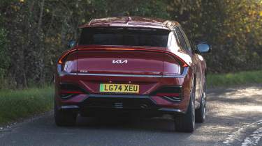 Kia EV6 - задняя часть